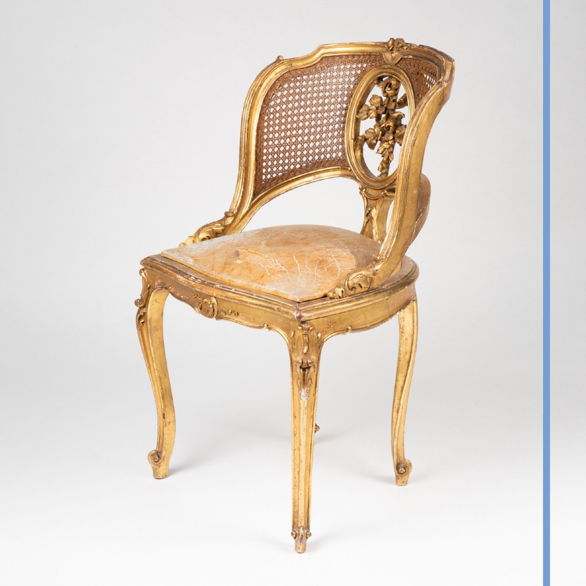 Chaise de coiffeuse de style Louis XV en bois sculpté et doré, XIXe-photo-2