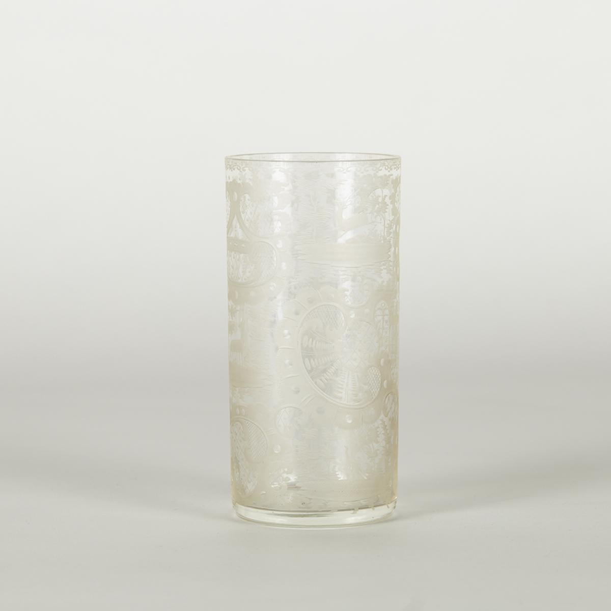 Vase en cristal gravé, XIXe