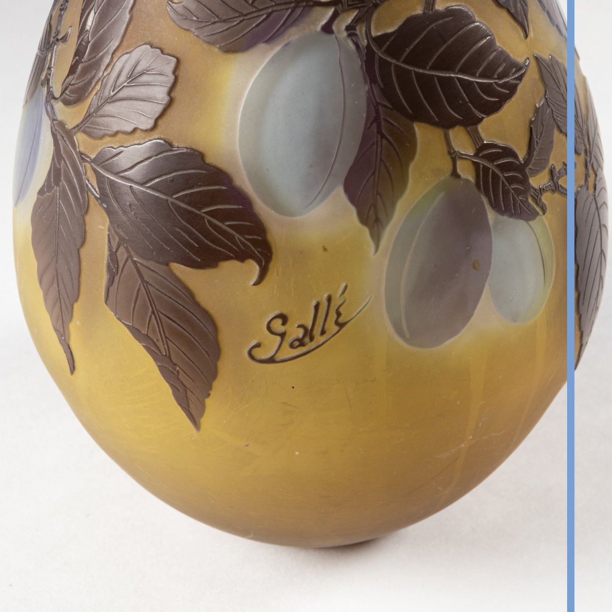 Emile Gallé (1846-1904), vase en verre multicouches aux prunes, XIXe-photo-7