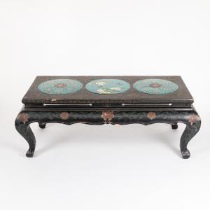 Table basse Chinoise en bois laqué en émaux cloisonnés, XIXe