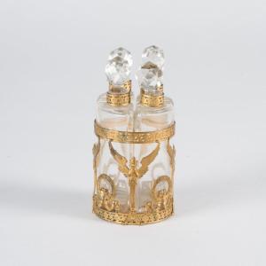 N&eacute;cessaire &agrave; 4 flacons de parfum en cristal et laiton dor&eacute;, XIXe