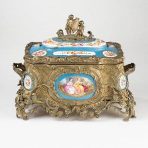 In The Style Of The Manufacture De Sèvres, Porcelain And Gilded Bronze Box, 19th Century