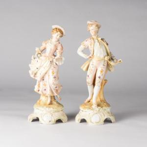 Pair Of Porcelain Subjects "couple Of Elegant People", 19th Century