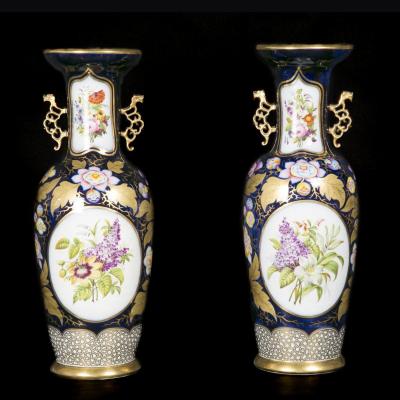 Paire de vases en porcelaine, XIXe
