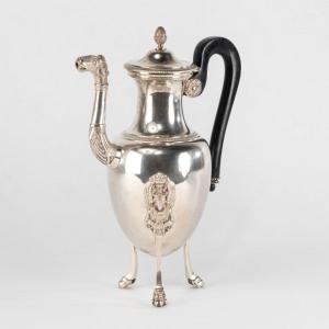 Cafetière balustre en argent modèle Empire, Poinçon de titre au Vieillard, XIXe