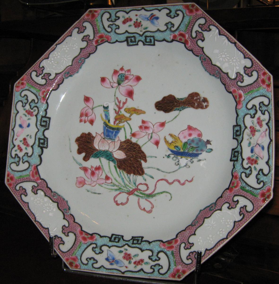 Plat En Porcelaine De Chine De La Famille Rose, époque XVIIIeme.-photo-2