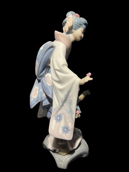 LLADRO - Figurine Décorative De Geisha-photo-1