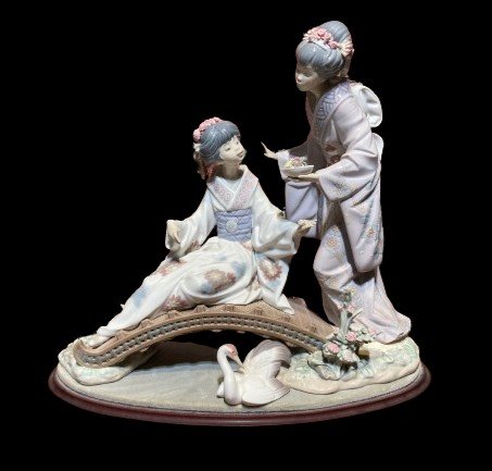 Lladro - Decorative Figurine Of Two Geishas