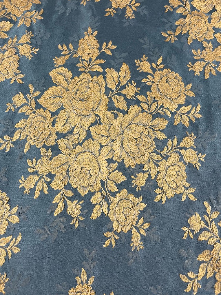 Piece Of Old Blue Silk With Floral Decor-photo-2