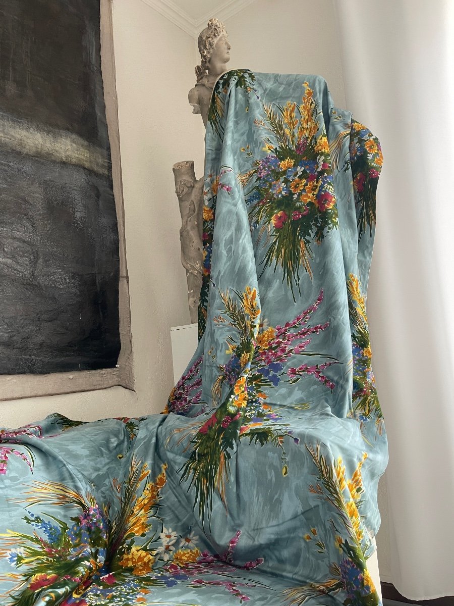 Pair Of Chintz Curtains With Spring Floral Decor -photo-7