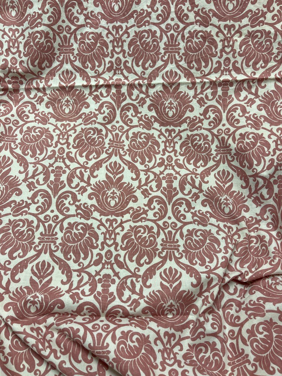 A Vintage Curtain In Old Rose Printed Fabric-photo-5