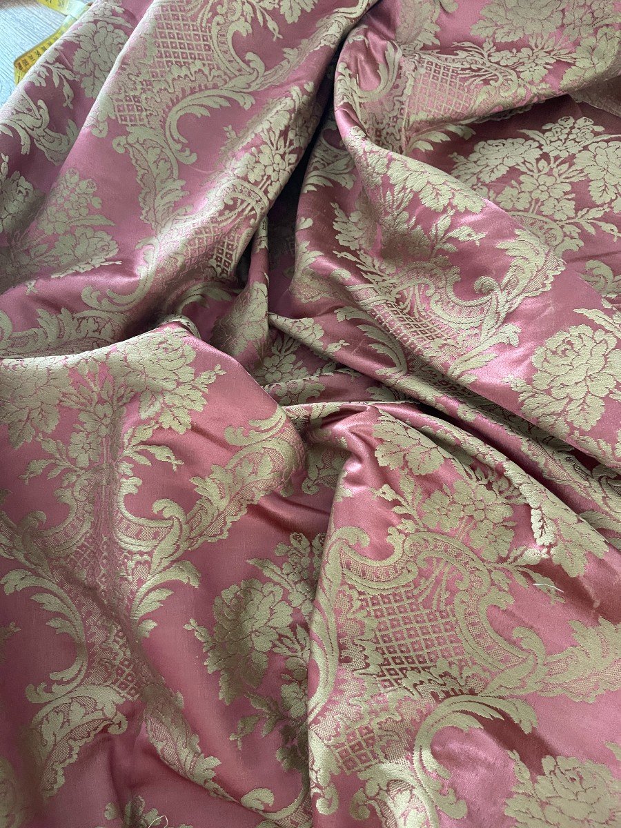 Footage Of Old Silk From Lyon Silk Factories In Pink Color -photo-6