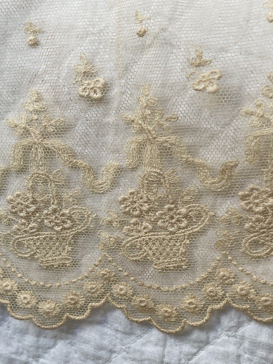 Champagne Color Silk And Lace Embroidered Bedspread - Louis XVI Style-photo-4