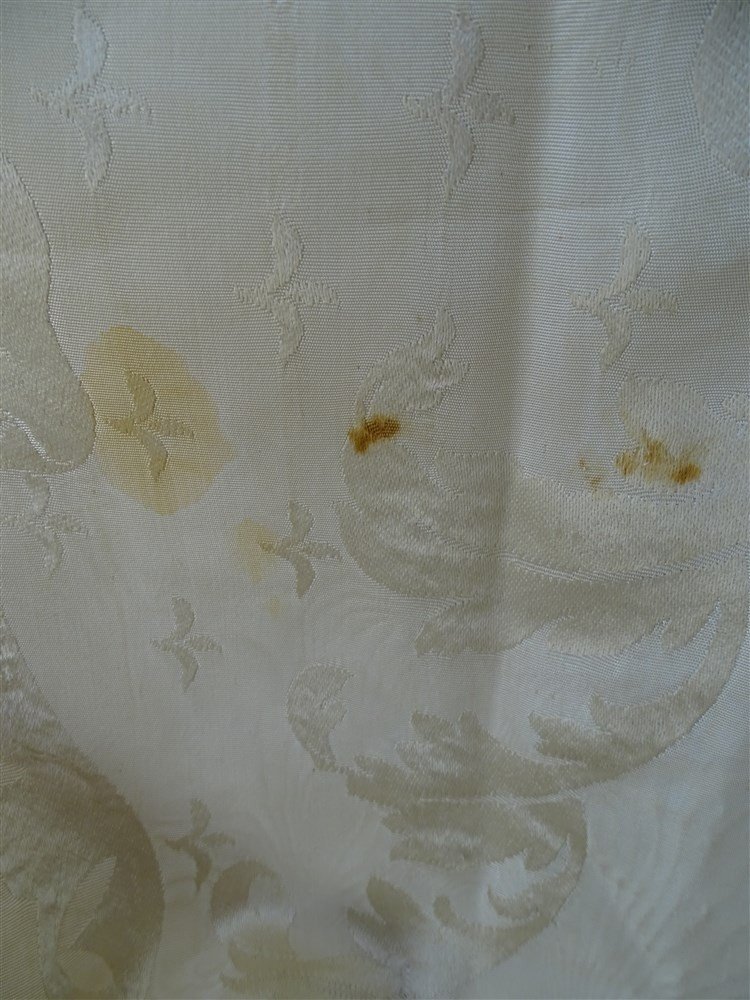 Ivory Moiré Satin Table Runner Or Bedspread With Flower Embroidery -photo-6