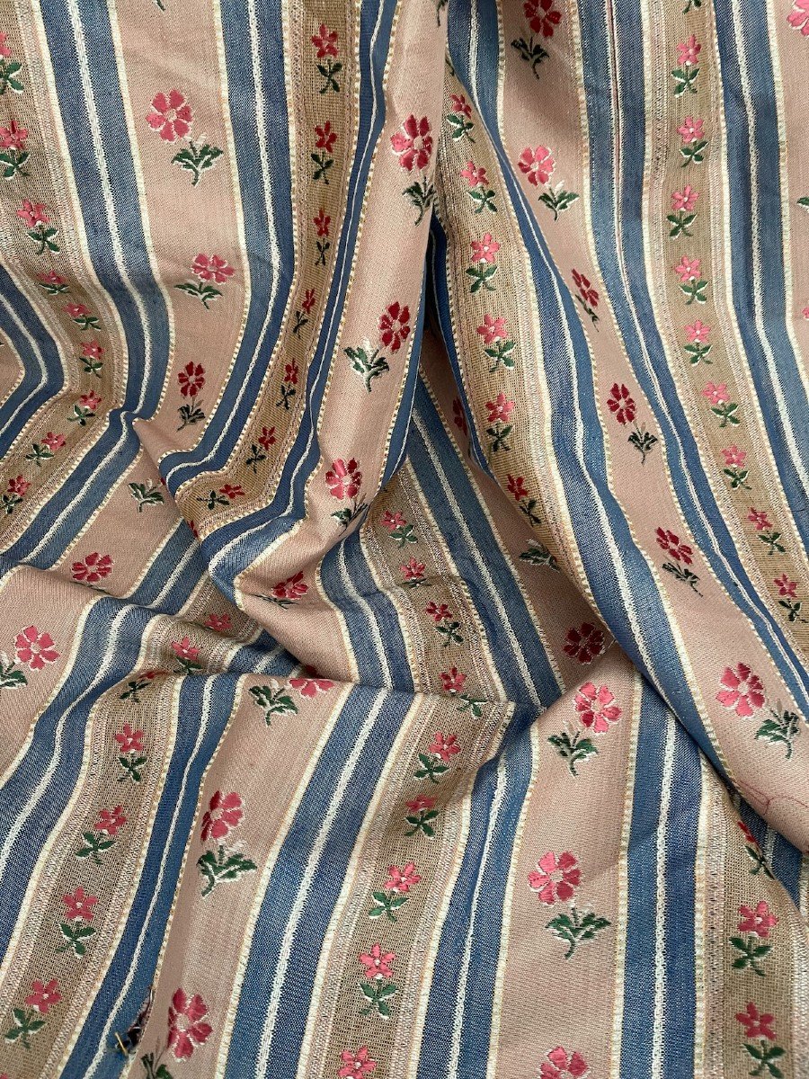 Footage Of Silk Jacquard Fabric With Stripes And Floral Decoration-photo-3