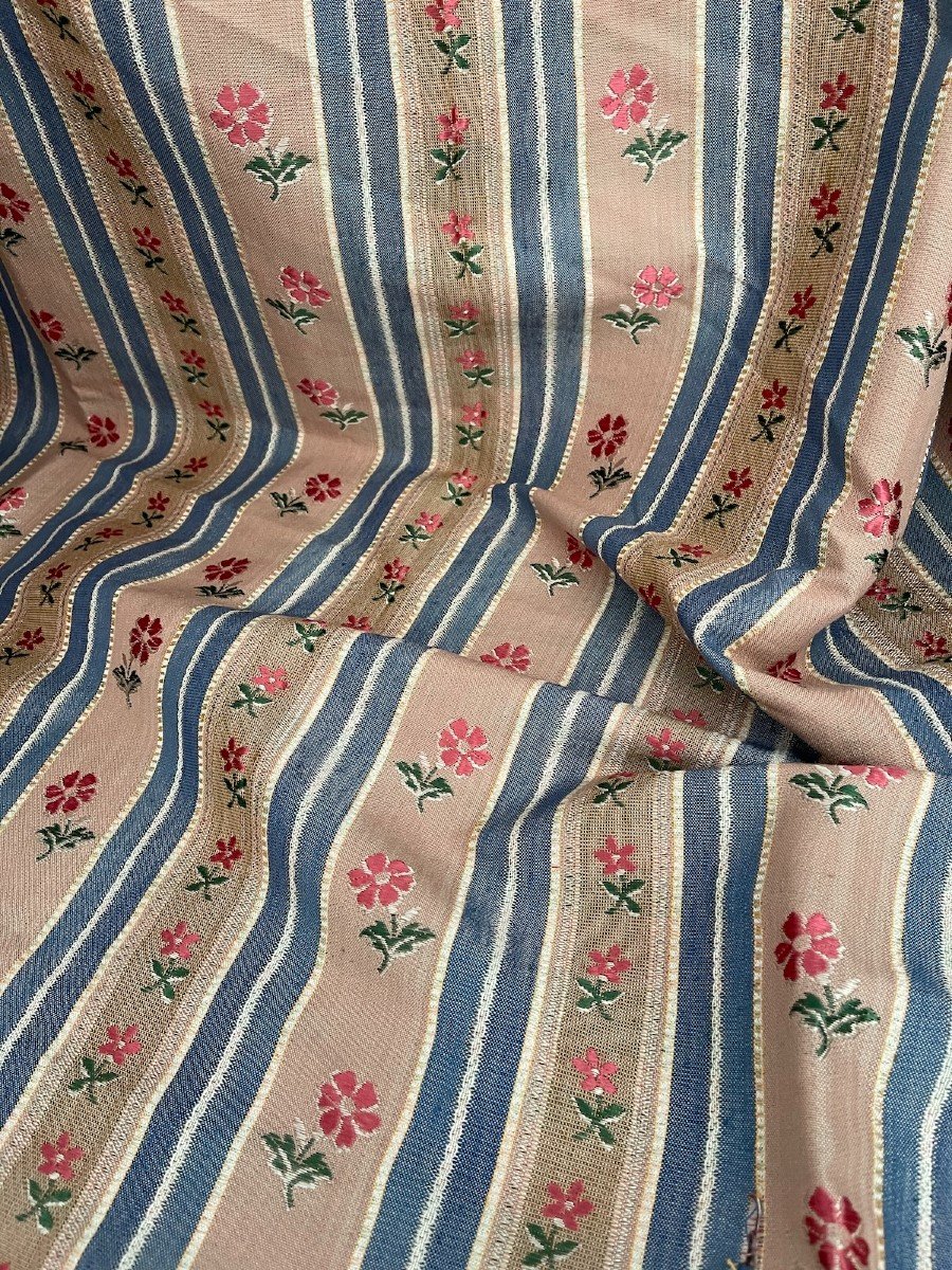 Footage Of Silk Jacquard Fabric With Stripes And Floral Decoration-photo-3