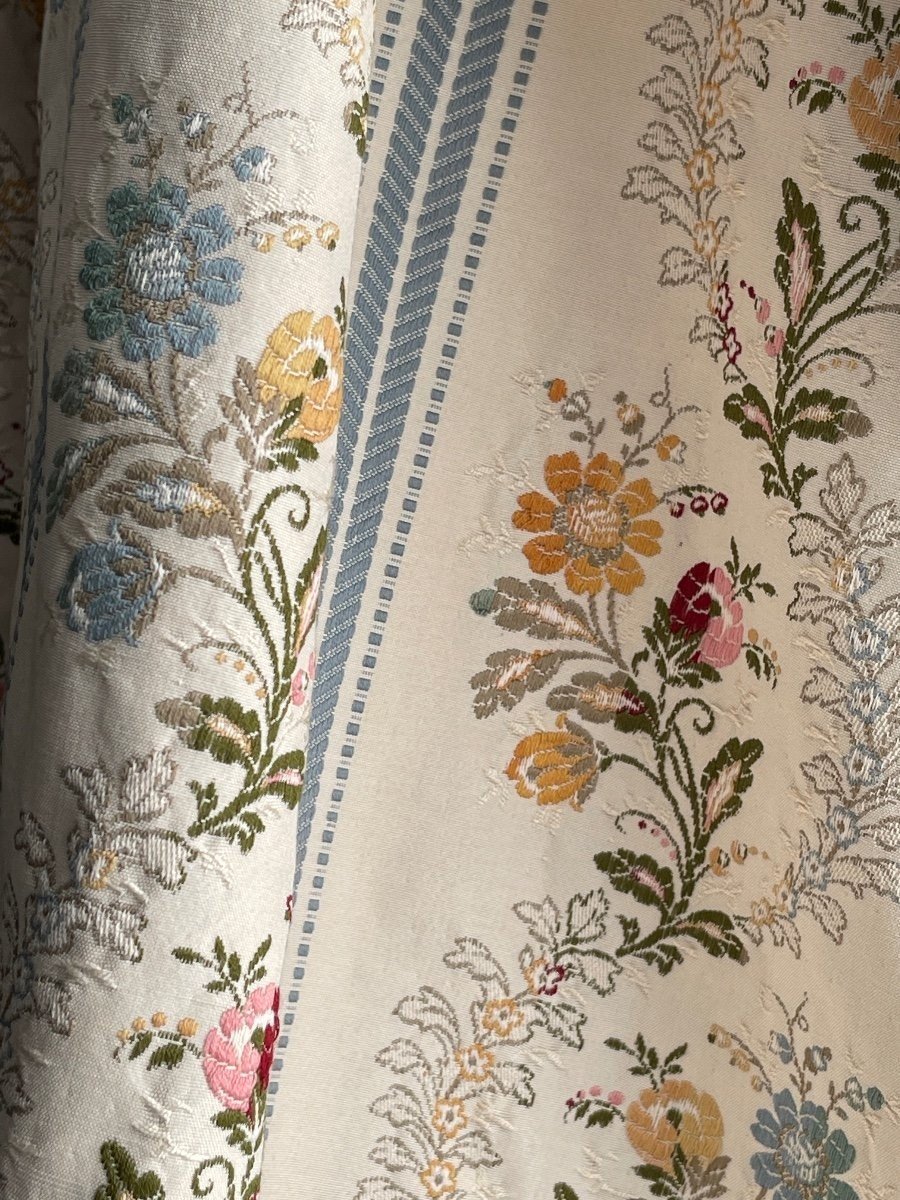 Très Importante Paire De Rideaux, Tentures En étoffe Jacquard Avec Décor Floral-photo-4