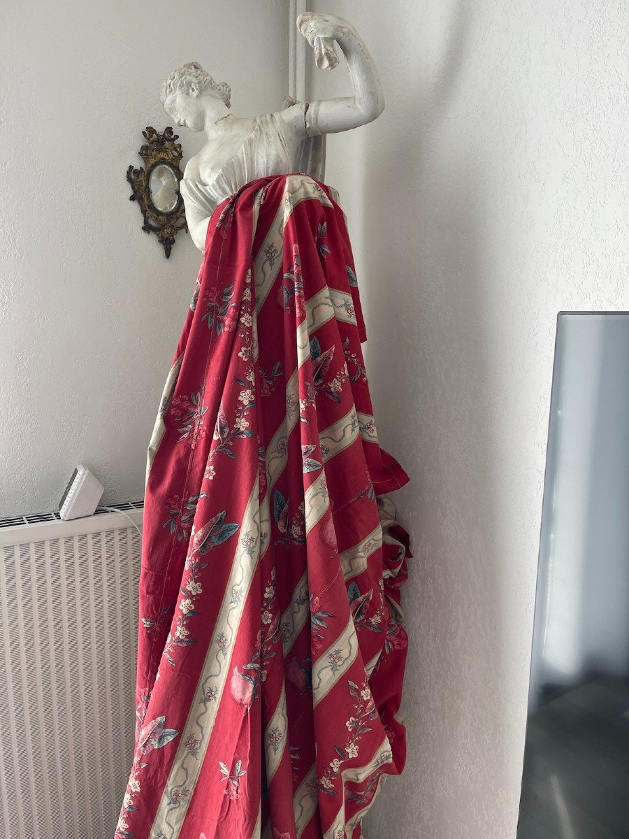 Pomegranate Flowers And Pomegranate For This Yardage Old Fabric Red Background 19th Century -photo-1