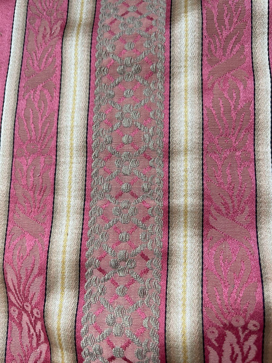 Tapis De Table, Dessus De Commode En Soierie Lyonnaise De Couleur Rose -photo-2