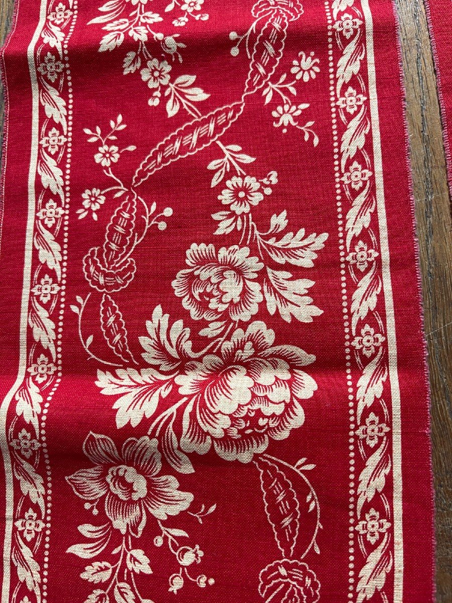 Large Red Border With White Floral Decor For Cushions, Curtains, Drapes Etc-photo-2