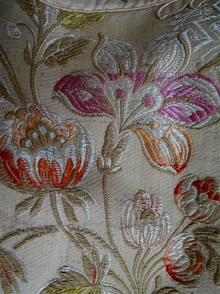 A 19th Century Valance In Velvet And Silk Appliques With Floral Decor-photo-7