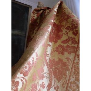 Very Rare 17th Century Brocatelle Regency Linen And Silk Tapestry Hanging