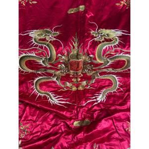 2 Vietnamese Dragons Embroidered On Beautiful Red Silk Bedspread Or Wall Hanging