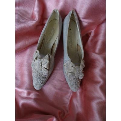 Pair Of Wichert Gardiner New York Beaded Suede Leather Shoes Heennessy's Butte