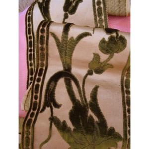 Old Braid Ribbon  In Silk And Velvet Stylized Floral Decor