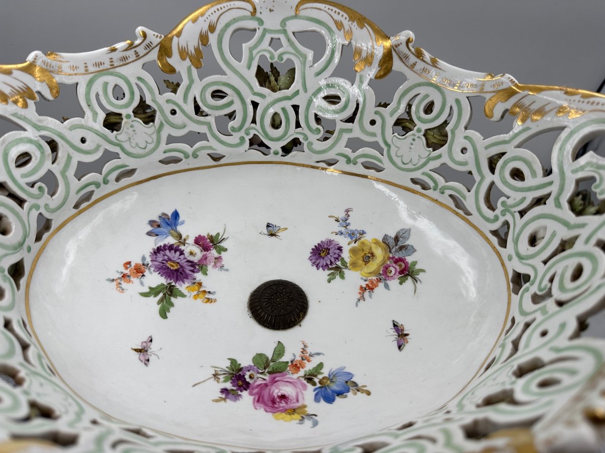 Xl Centre De Table En Porcelaine De Meissen Avec Cupids Et Fleurs..tres Rare-photo-3