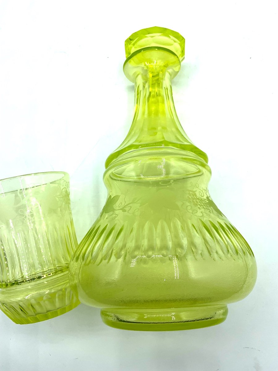 Antique Baccarat Uranium Glass Carafe With Drinking Glass,engraved With Vine Leaves-photo-3