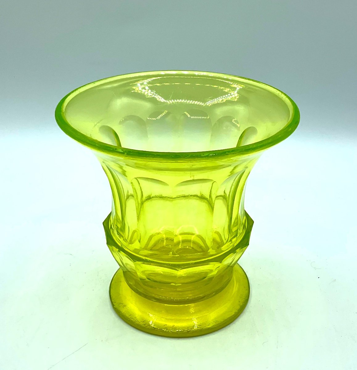 Vase En Verre d'Uranium Biedermeier,parfait -photo-7