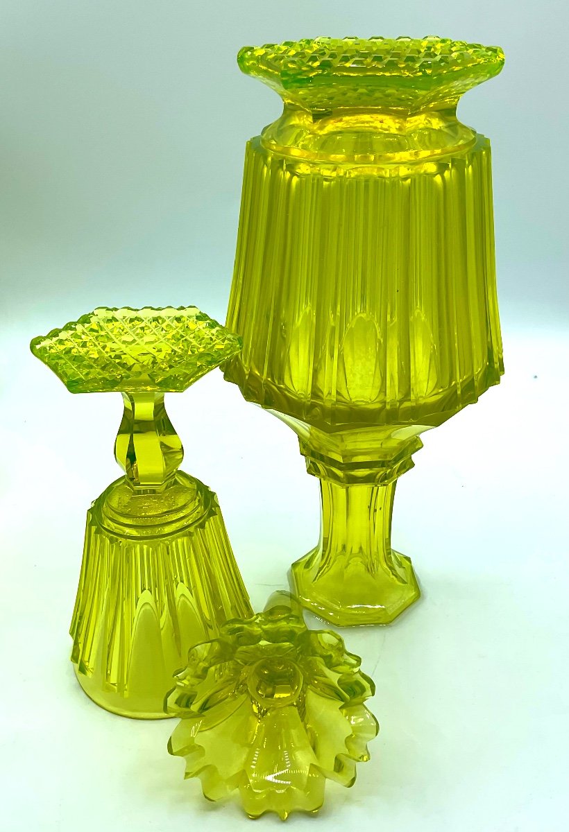 Antique Bohemian Uranium Glass Set Carafe With Drinking Glass-photo-1