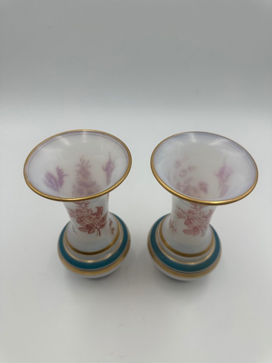 Pair Of Baluster Vases In White Opaline "soap Bubble" Decorated With Roses.-photo-2