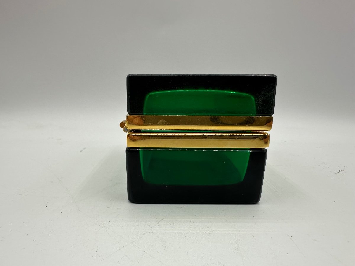 Antique Bohemian Glass Casket Box In Emerald Green-photo-4