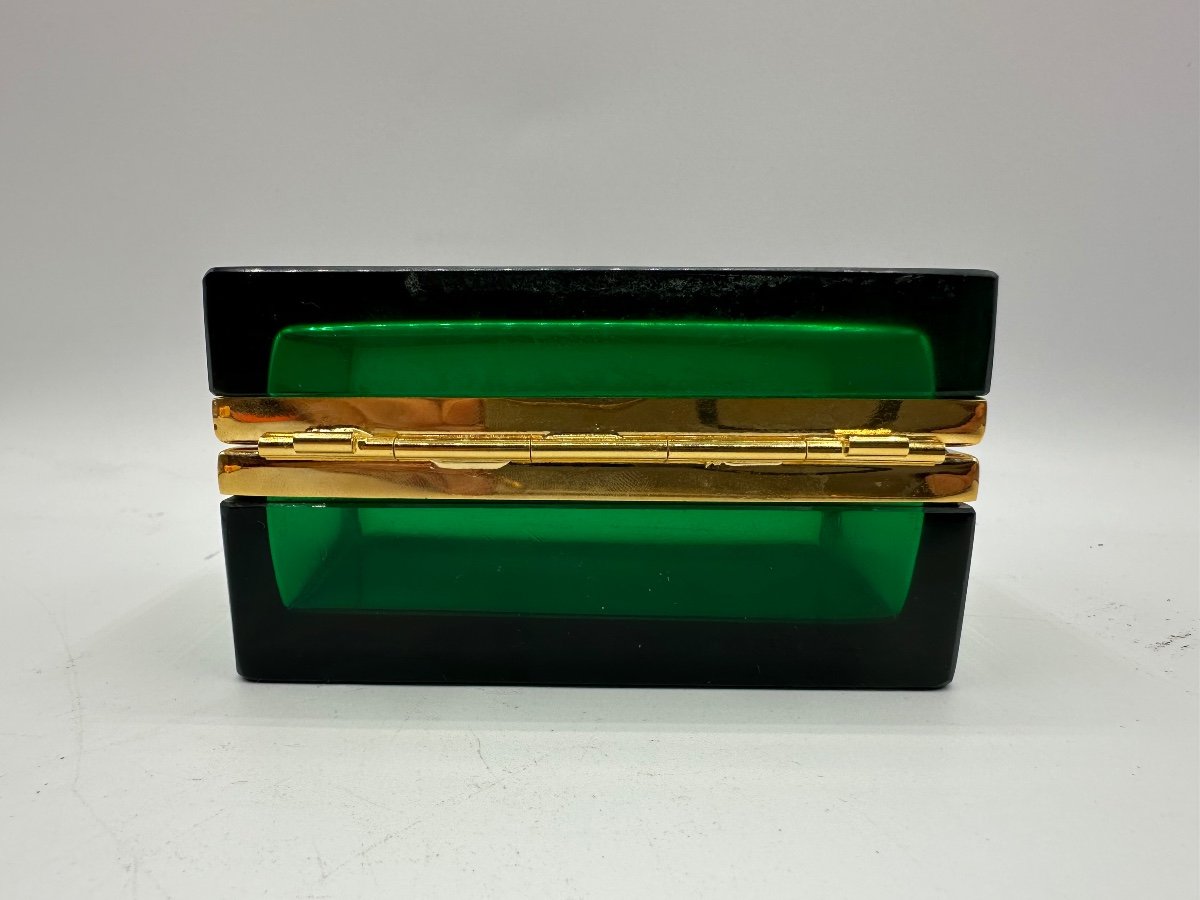 Antique Bohemian Glass Casket Box In Emerald Green-photo-1