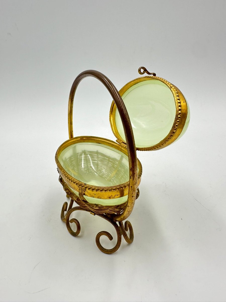 Antique Opaline Uranium Glass Box Egg Shaped.-photo-3