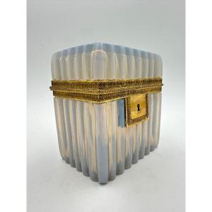 Coffret En Opaline Blanche Epoque Charles X