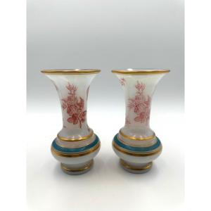 Pair Of Baluster Vases In White Opaline "soap Bubble" Decorated With Roses.