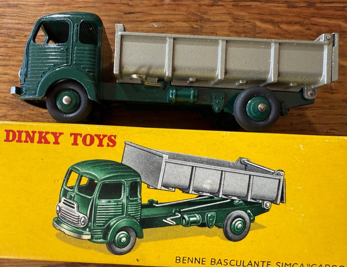 Dinky Toys Simca Cargo