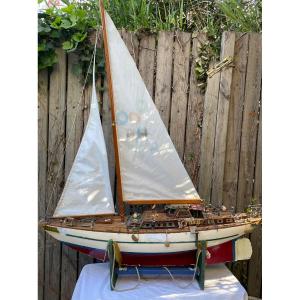 Sailboat Model 