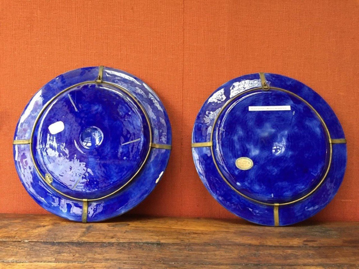 Pair Of Renaissance Style Round Plates By Gien Earthenware Factory & Sèvres Imperial Factory-photo-1