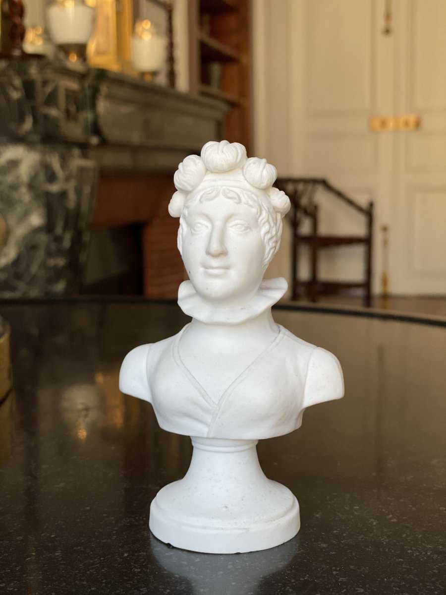 Pair Of Small Paris Porcelain Busts Figuring The Duke And Duchess Of Angoulême.-photo-2