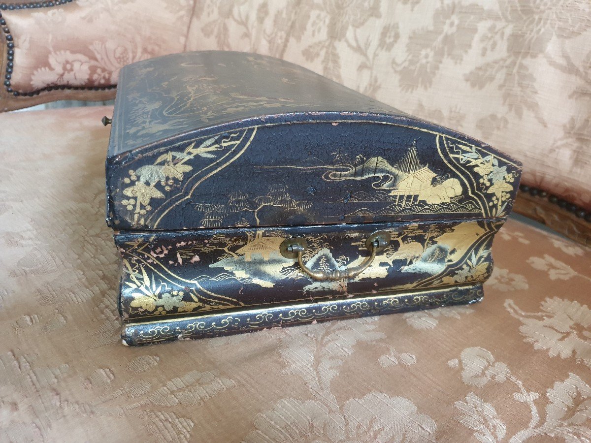 Large Eighteenth Lacquer Wig Box-photo-2