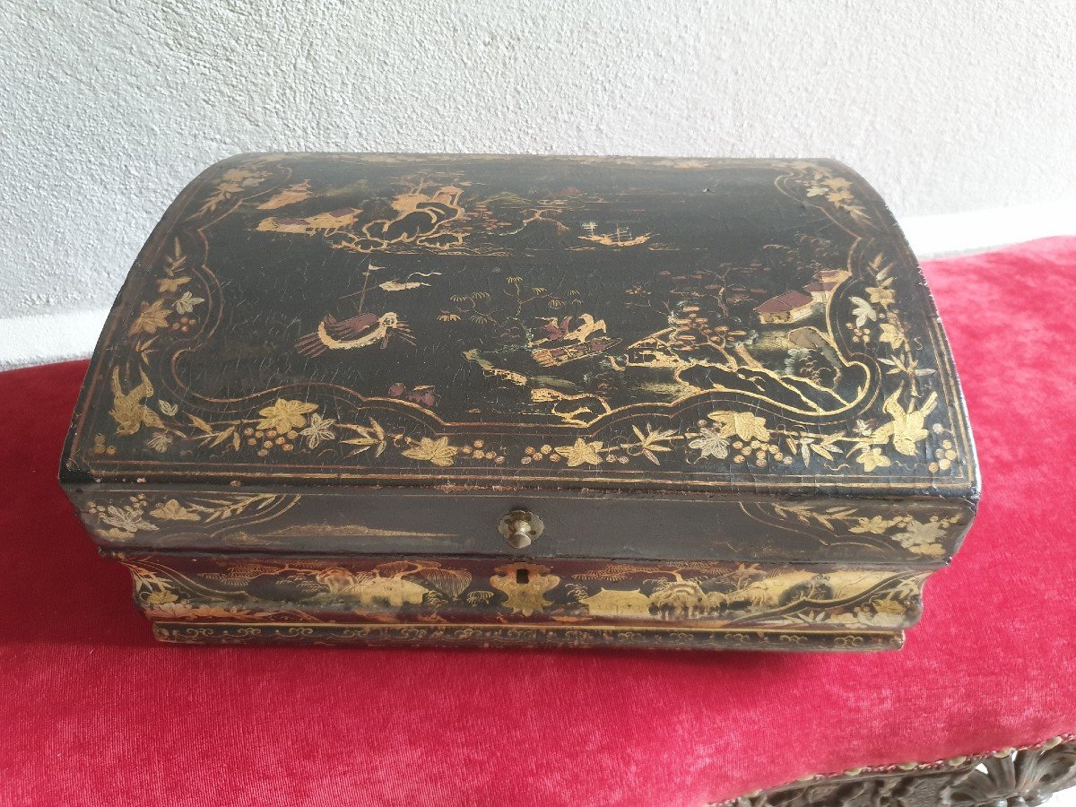 Large Eighteenth Lacquer Wig Box-photo-4