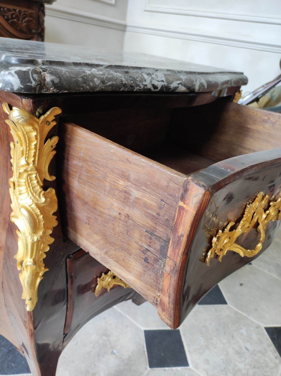 Louis XV Period Sauteuse Commode To Be Restored-photo-1
