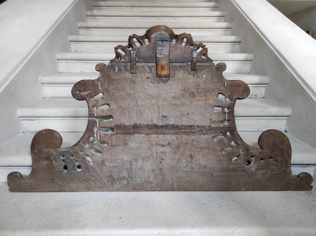 Important Woodwork Pediment From The Early 18th Century-photo-2