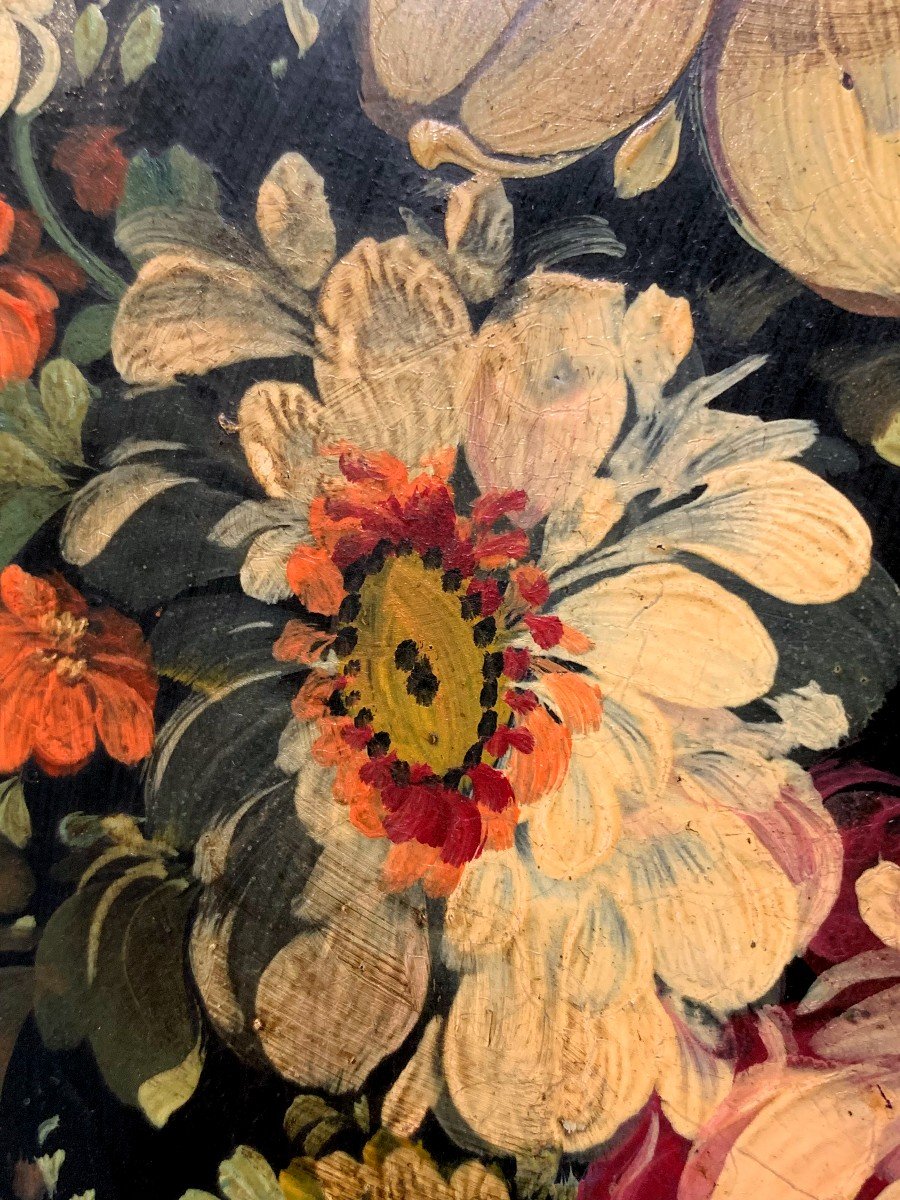 Plateau en tôle laquée à motifs floraux. XIXème siècle.-photo-2