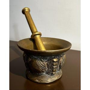 Mortier Espagnol En Bronze. Fin Du XVIe Si&egrave;cle, D&eacute;but Du XVIIe Si&egrave;cle
