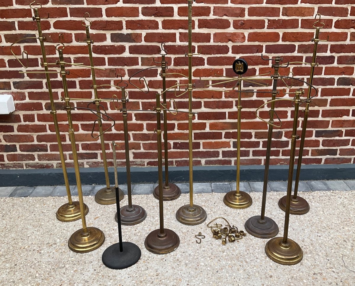 Set Of 11 20th Century Brass Displays -photo-1